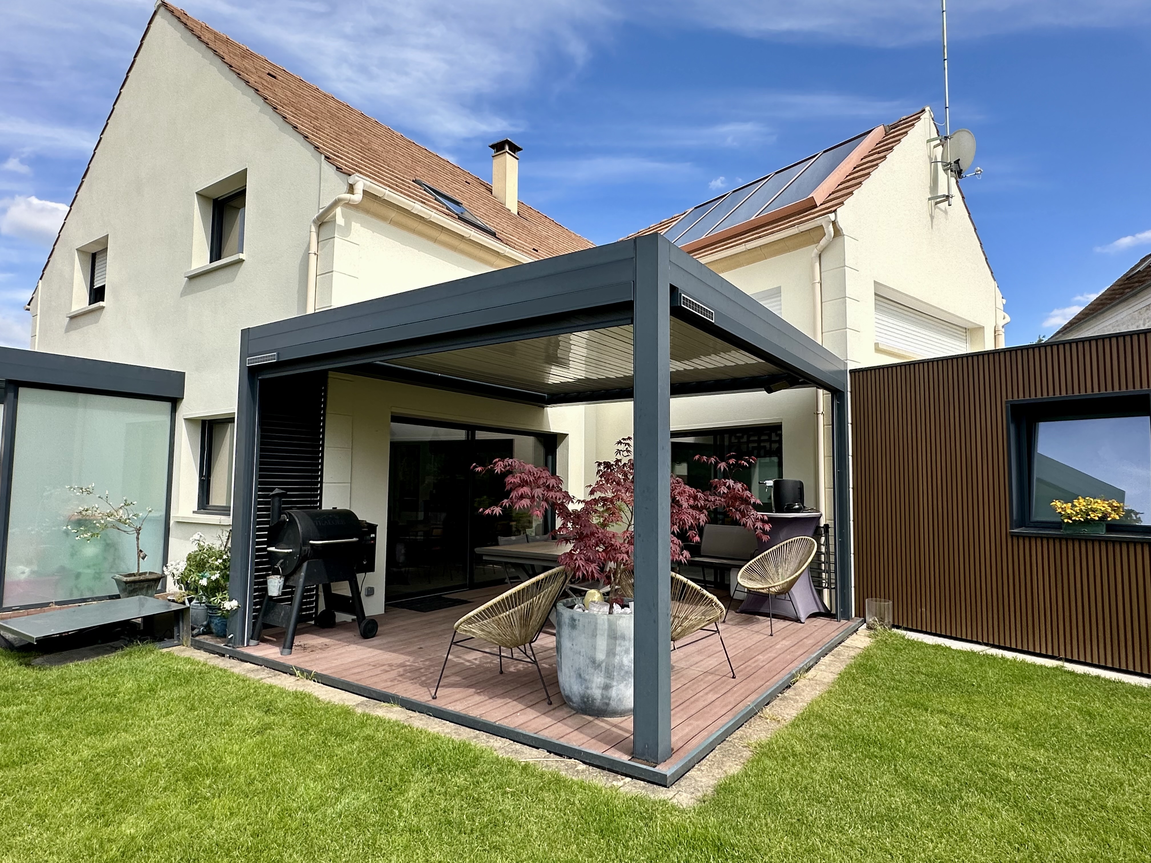 Pergola bioclimatique autoportante