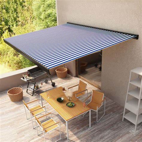 Store banne semi-coffre