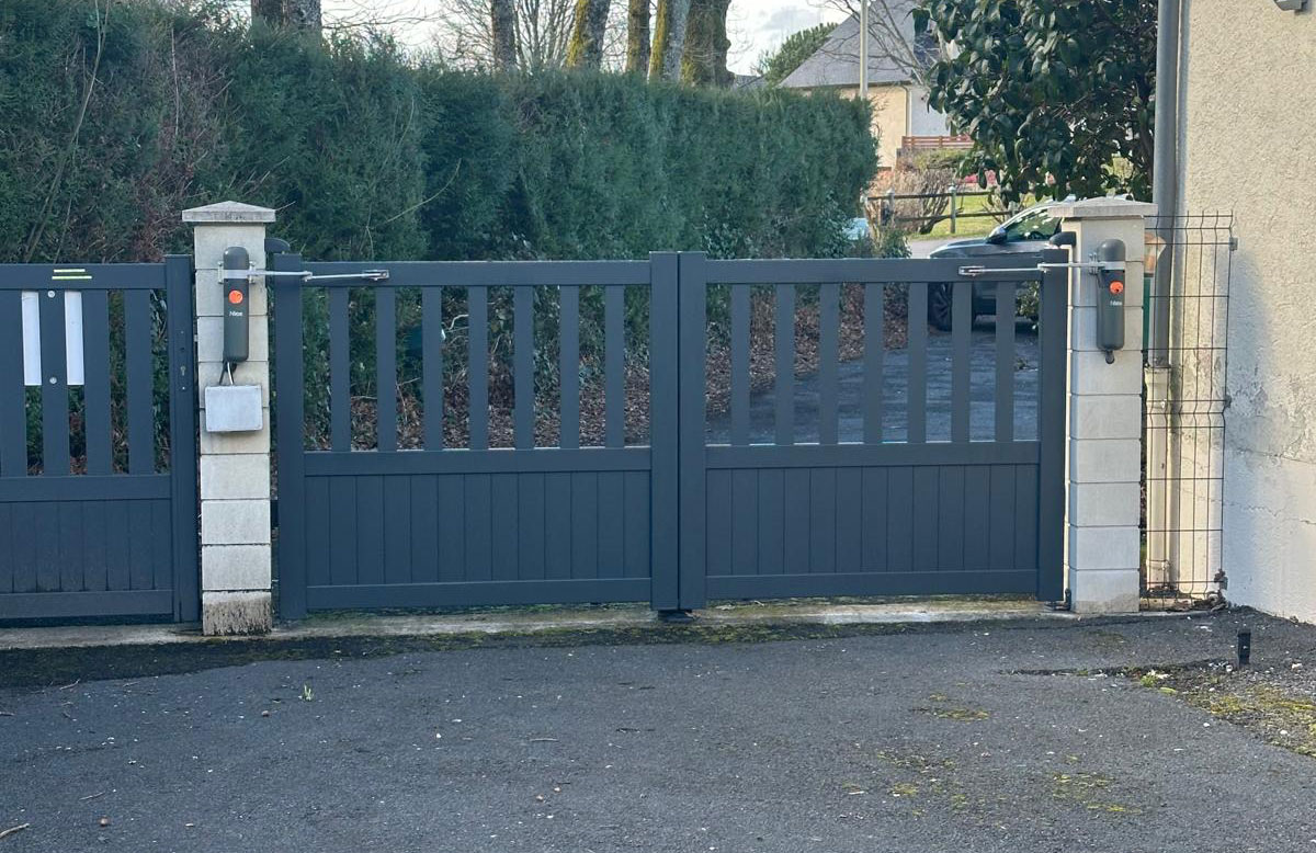 Remplacement d'un portail à l’identique suite à un heurt avec un véhicule