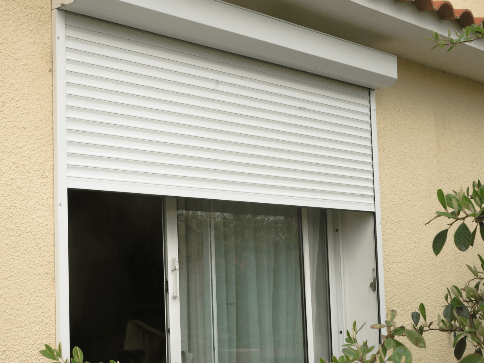 Pose d'un volet roulant à Gujan-Mestras