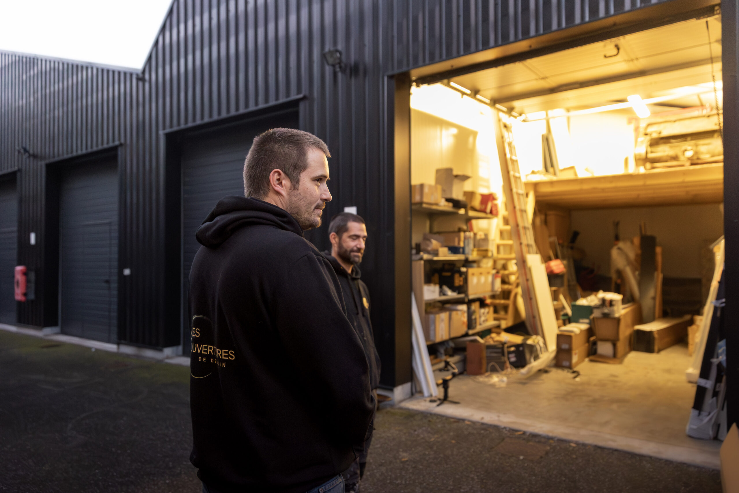 L'équipe devant l'atelier